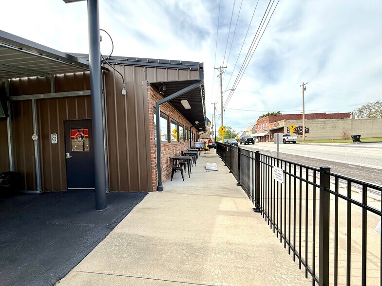 More Photos Of 7502 State Highway 14 E, Sparta Restaurant For Sale