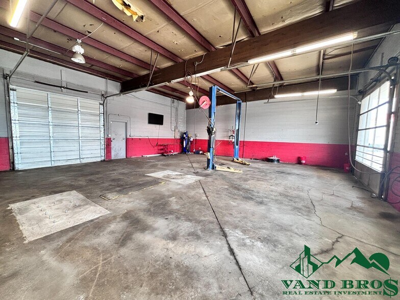 More Photos Of 2409 W 10th St, Greeley Auto Repair For Lease