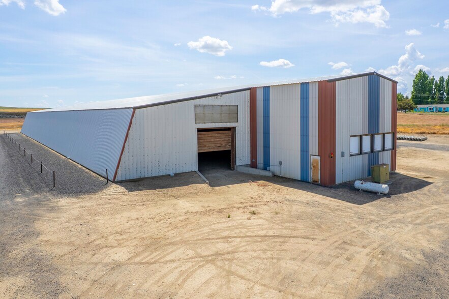 More Photos Of 0 Road 8 Rd SE, Warden Industrial For Sale