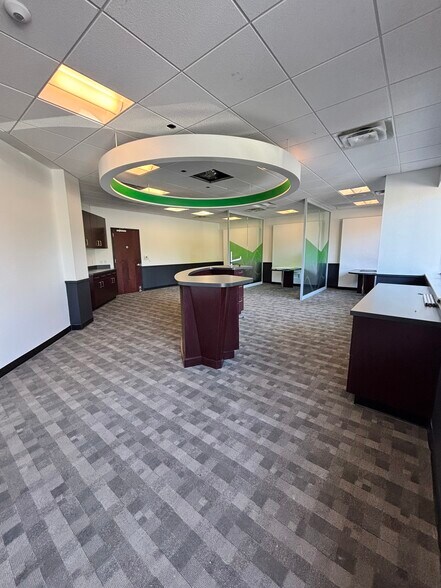 More Photos Of 1298 Cronson Blvd, Crofton Office For Lease
