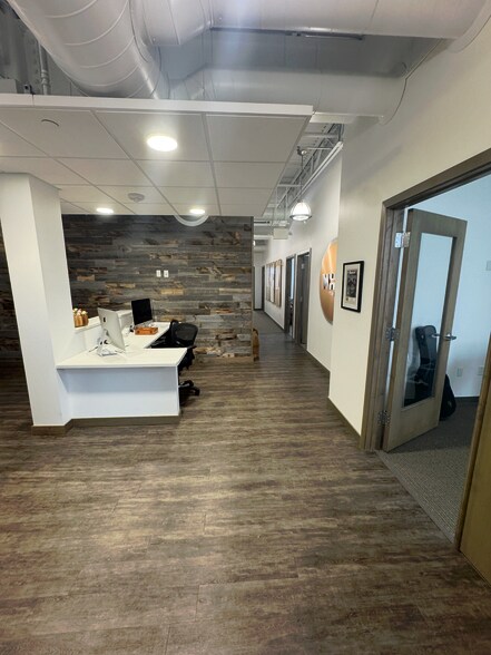 More Photos Of 1818 Parmenter St, Middleton Office For Lease