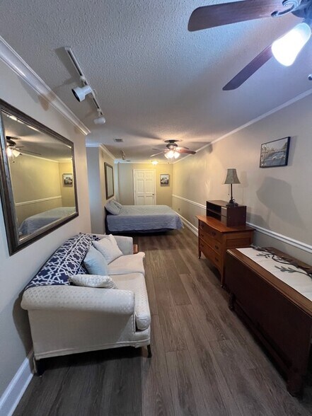 More Photos Of 105 Marshland Ln, Greer Hospitality For Sale