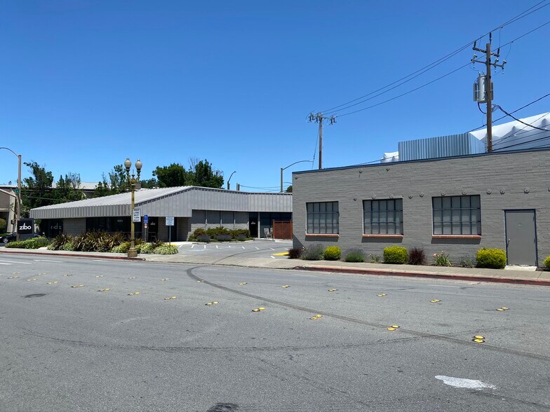 Primary Photo Of 1001-1003 Main St, Redwood City Flex For Sale