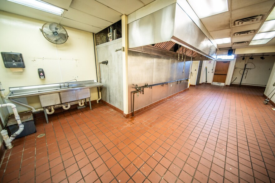 More Photos Of 100 Sibley St, Hastings Restaurant For Sale