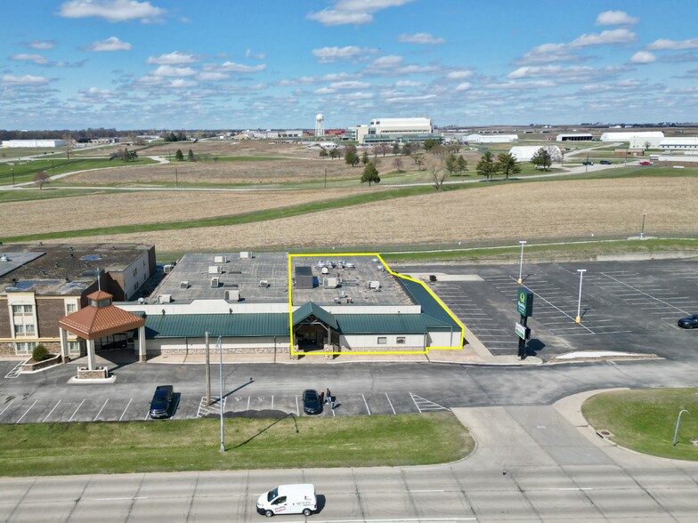 More Photos Of 2601 E 13th St, Ames Hotel For Lease