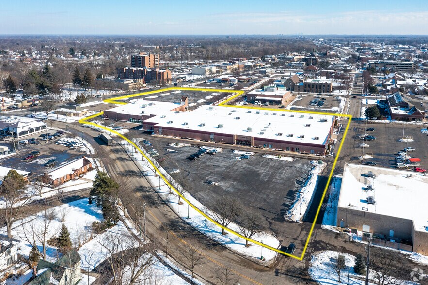 More Photos Of 35425 W Michigan Ave, Wayne Medical For Sale