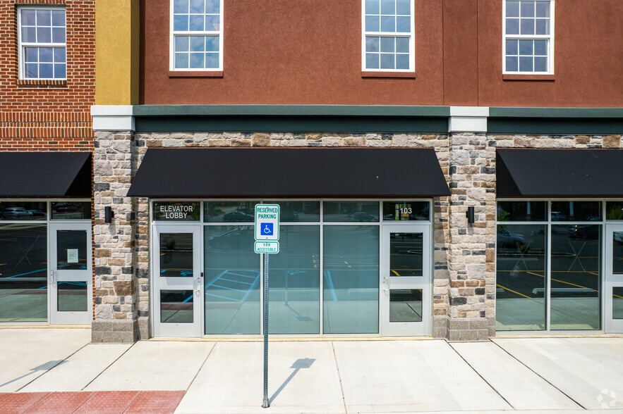 More Photos Of 211 S Main St, Newark Apartments For Lease