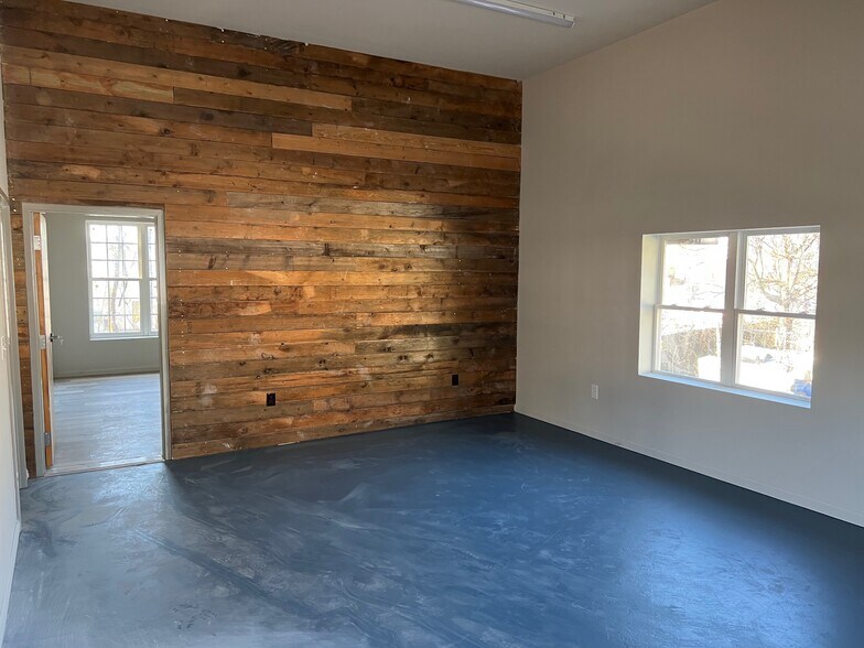 More Photos Of 542 SW Milam Ave, Atlanta Warehouse For Lease