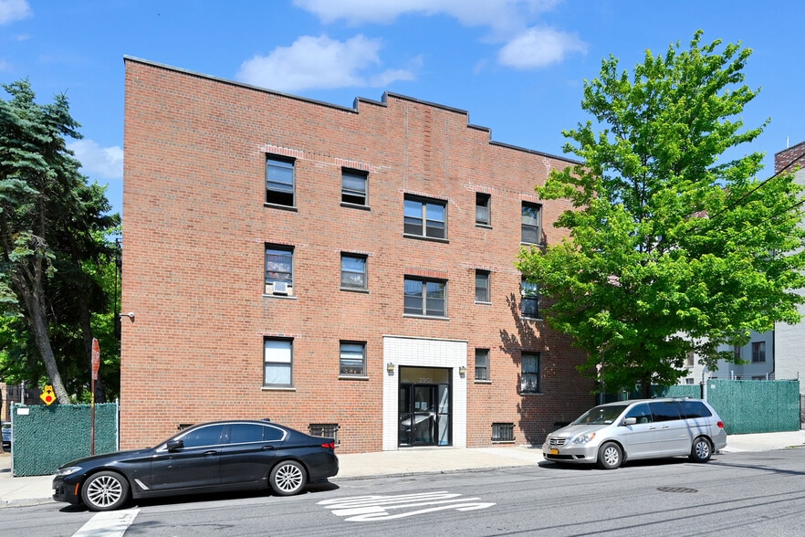More Photos Of 2901 Matthews, Bronx Apartments For Sale