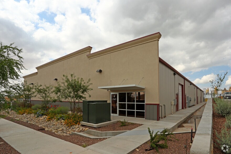 More Photos Of 4519 Osborne Dr, El Paso Warehouse For Lease