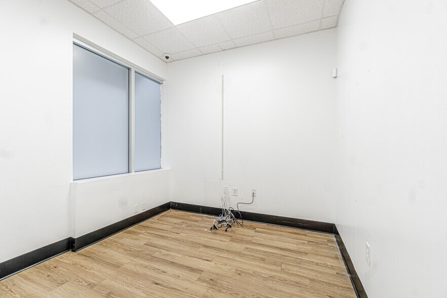 More Photos Of E Bay Dr, Clearwater Unknown For Lease