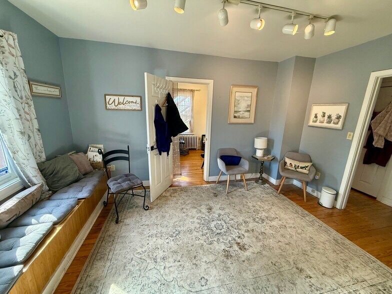 More Photos Of 10 Patchen Rd, South Burlington Storefront Retail Residential For Lease