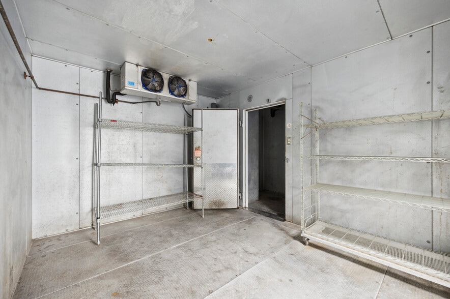 More Photos Of 312 Market St, Philadelphia Restaurant For Lease
