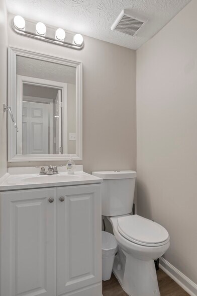 More Photos Of 1749 Hawthorne Ave, College Park Apartments For Sale