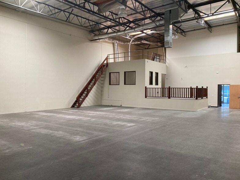 More Photos Of 11981 Jack Benny Dr, Rancho Cucamonga Warehouse For Lease