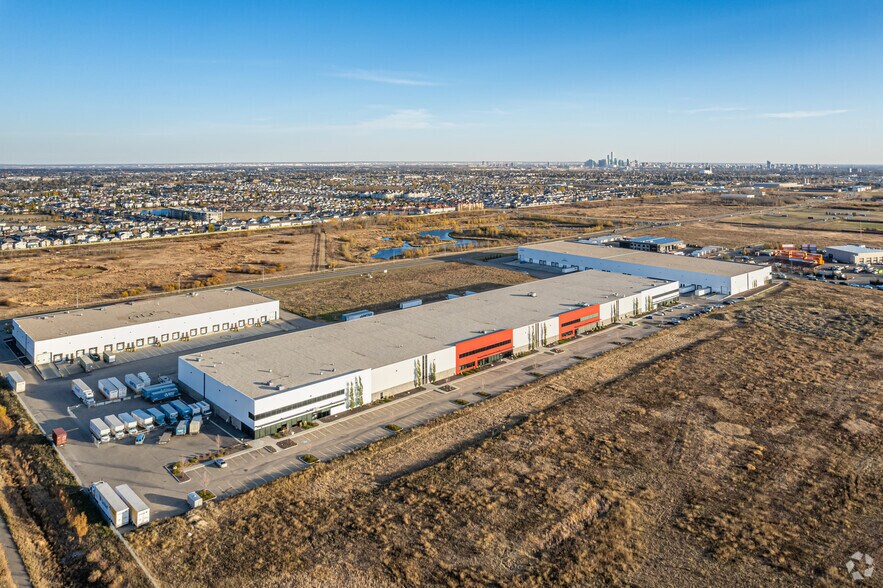 More Photos Of 15704 157 Av NW, Edmonton Warehouse For Lease
