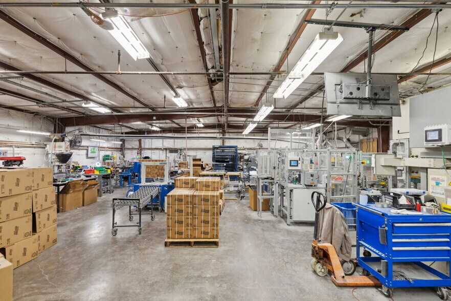 More Photos Of 200 Greenleaf St, Fort Worth Industrial For Sale