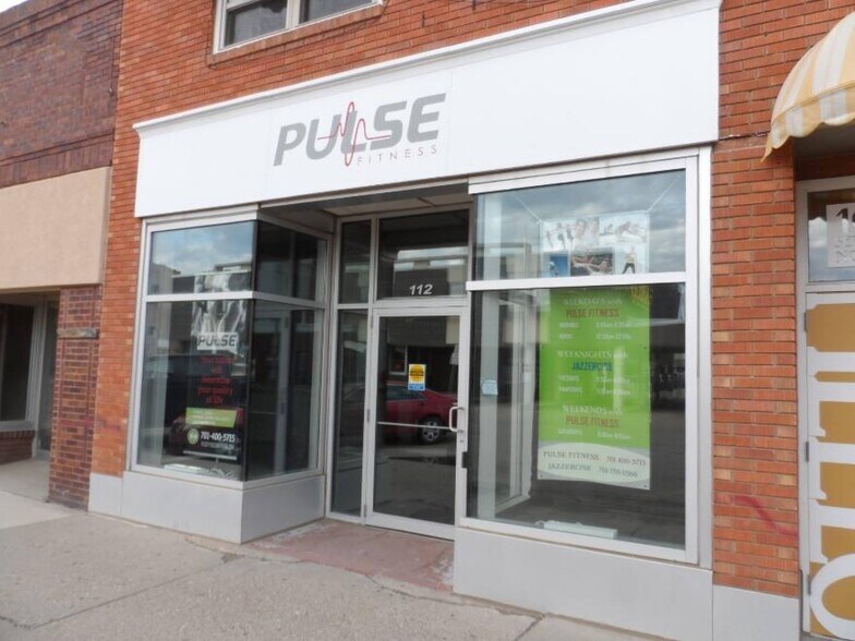 More Photos Of 112 NW 2nd Ave, Mandan Storefront Retail Residential For Lease