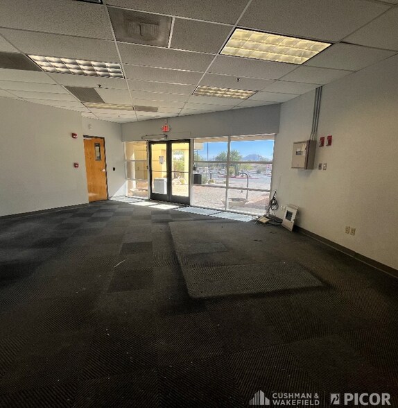 More Photos Of 3760 N Commerce Dr, Tucson Warehouse For Lease