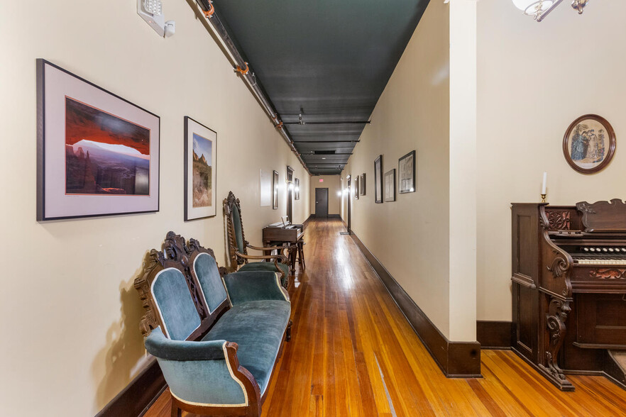 More Photos Of 112 W Hill St, Champaign Multifamily For Sale