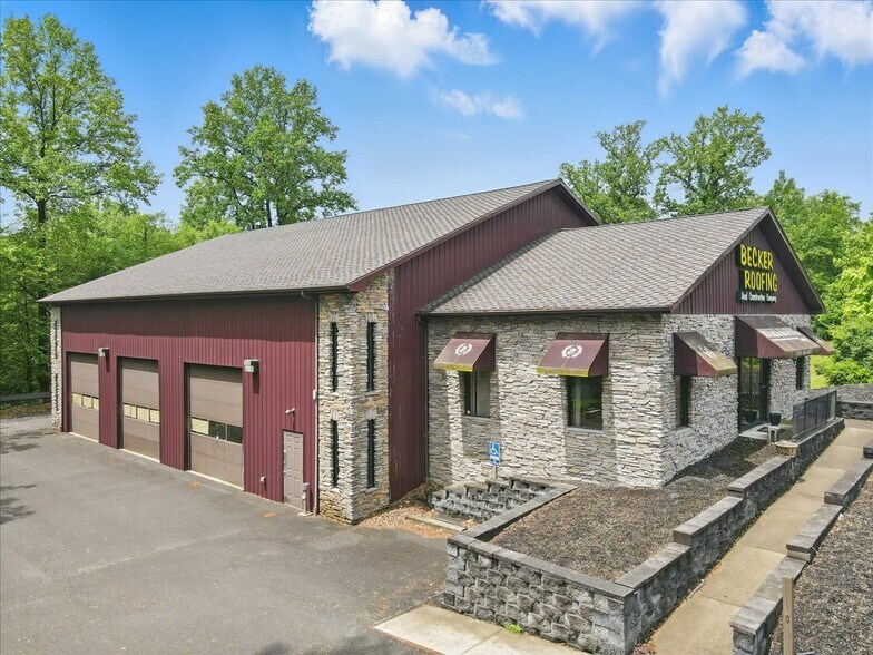 More Photos Of 842 PA Route 611, Swiftwater Storefront Retail Residential For Sale