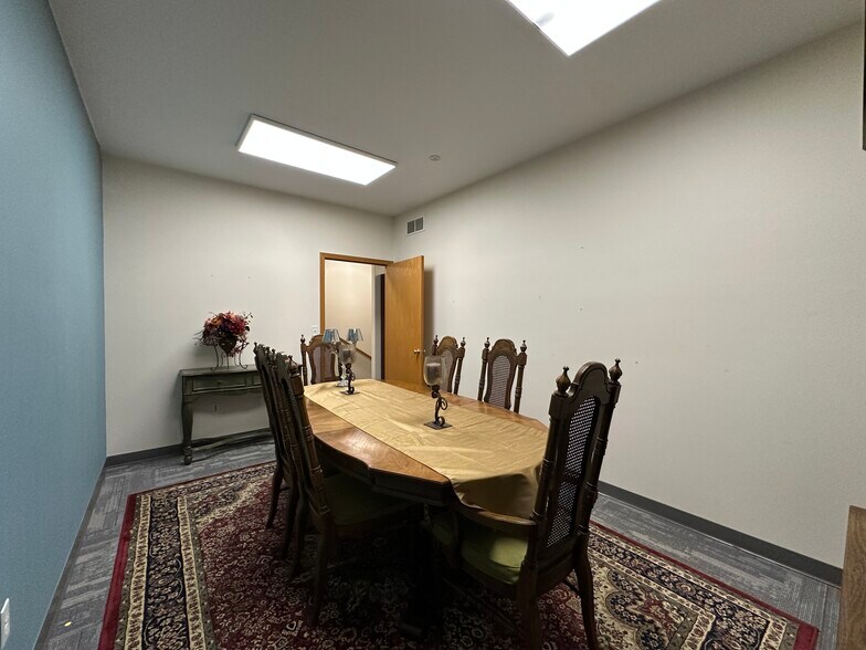 More Photos Of 580 Madison Ave, North Liberty Office For Sale