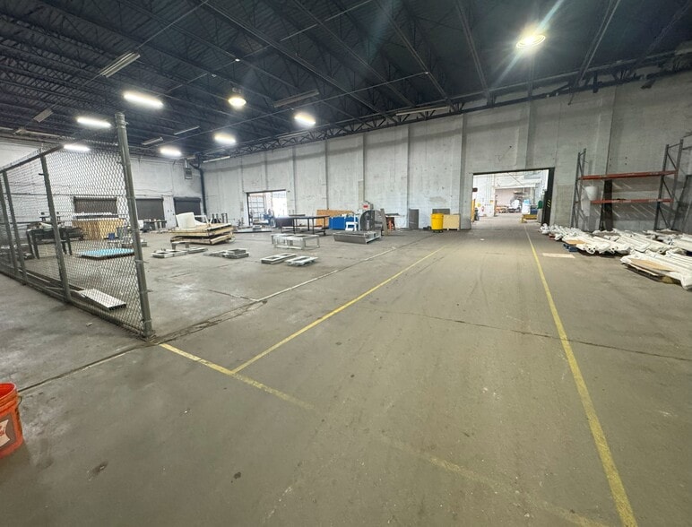 More Photos Of 902 Cooke Ave, Norfolk Distribution For Lease