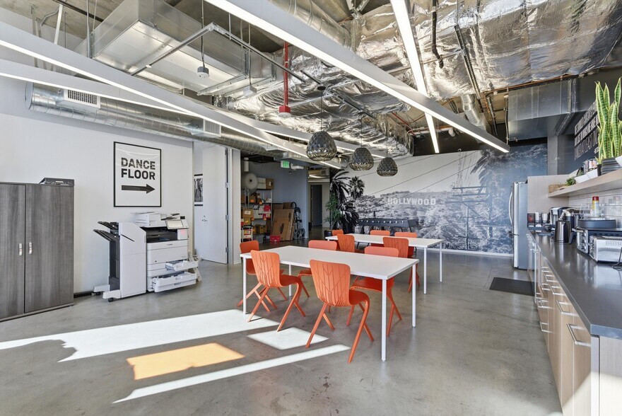 More Photos Of 959 Seward St, Los Angeles Office For Lease