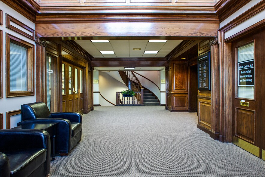 More Photos Of 2821 N Ballas Rd, Town And Country Medical For Lease