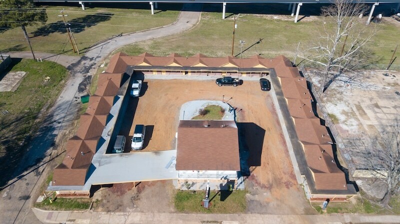 Primary Photo Of 1220 W 7th St, Texarkana Apartments For Sale