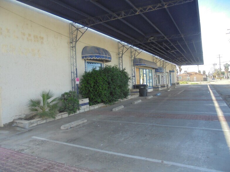 More Photos Of 127 S 1st St, Blythe Flex For Sale