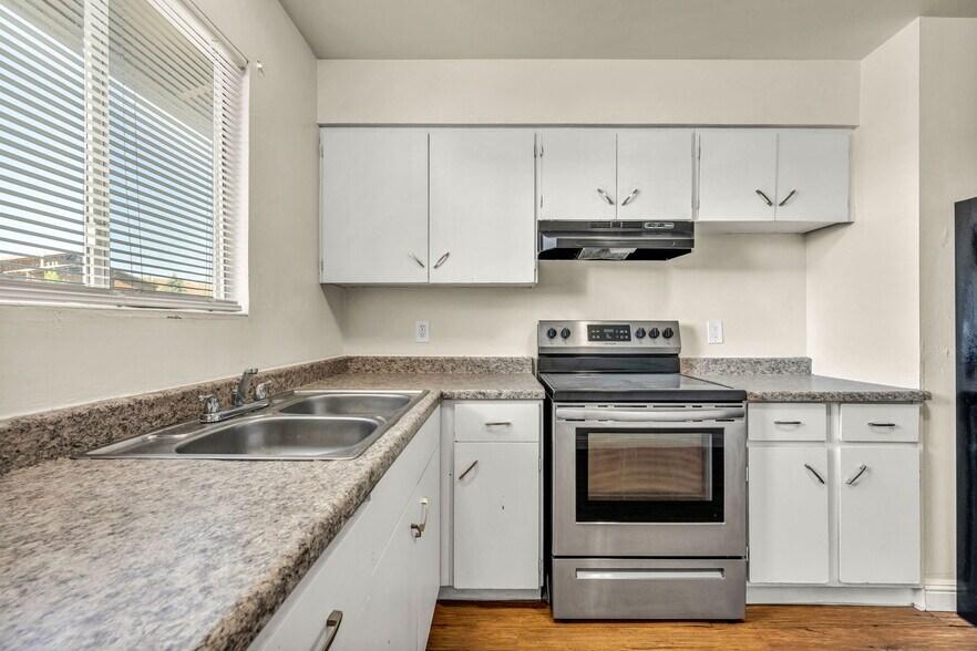 More Photos Of 372 Maine St, Reno Apartments For Sale