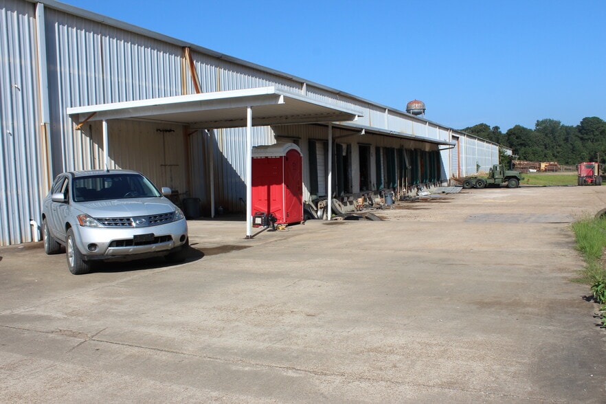 More Photos Of 7340 Bellwood Rd, Ackerman Industrial For Sale
