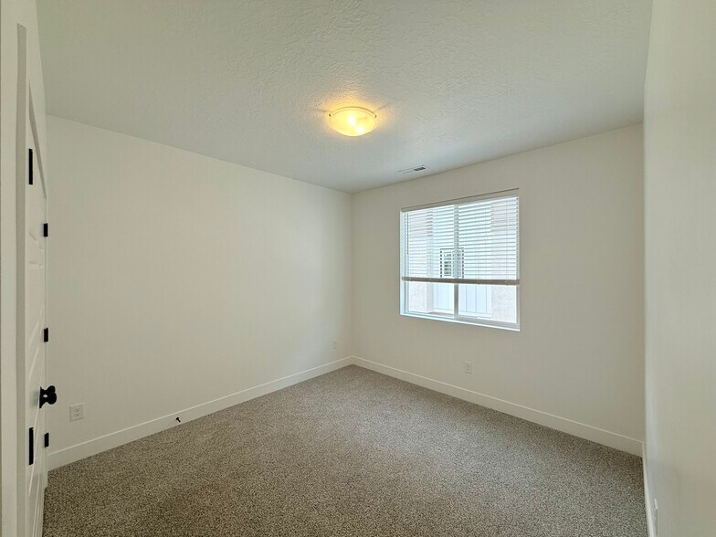 More Photos Of , Sandy Multifamily For Sale