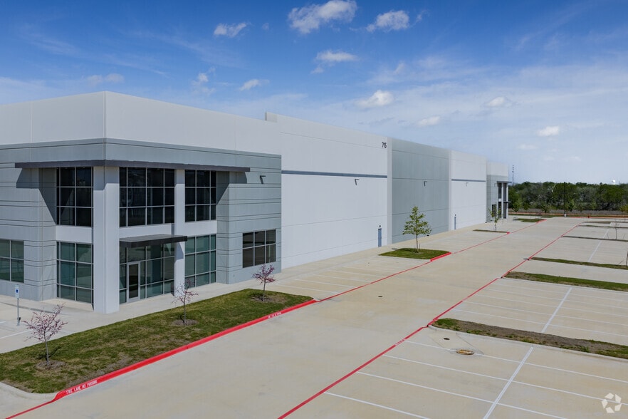 Primary Photo Of 715 SE Loop 410, San Antonio Manufacturing For Sale