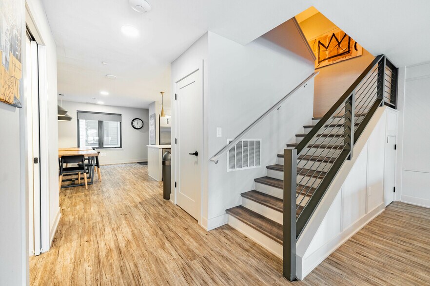 More Photos Of 830 Henry St, Ann Arbor Apartments For Sale