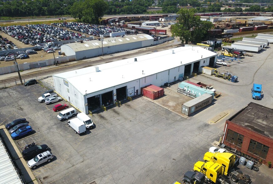 More Photos Of 1134 S 12th St, Kansas City Truck Terminal For Lease
