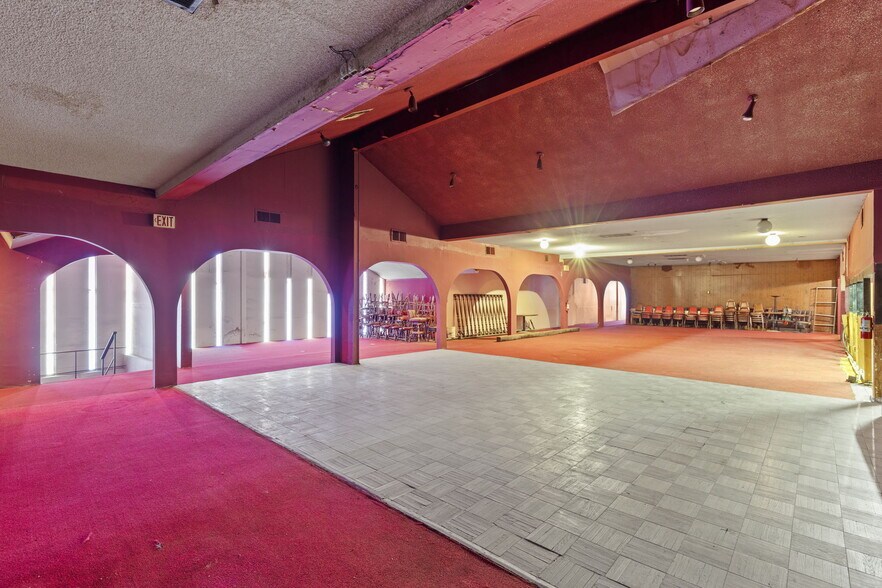 More Photos Of 276 Union Ave, Bakersfield Religious Facility For Sale