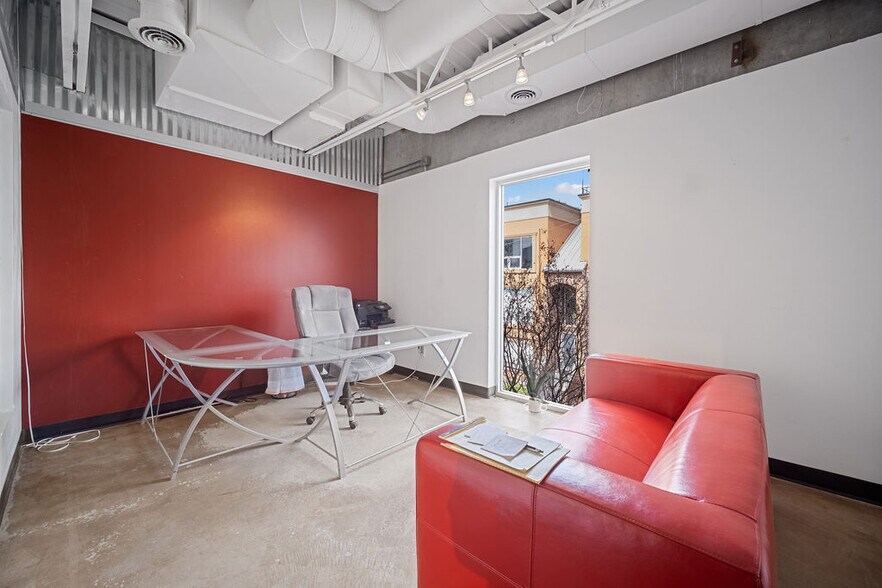 More Photos Of 2909 San Jacinto St, Dallas Loft Creative Space For Sale