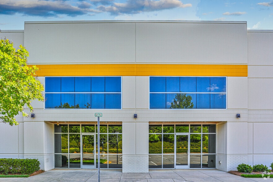 More Photos Of 4015 Shopton Rd, Charlotte Light Manufacturing For Lease