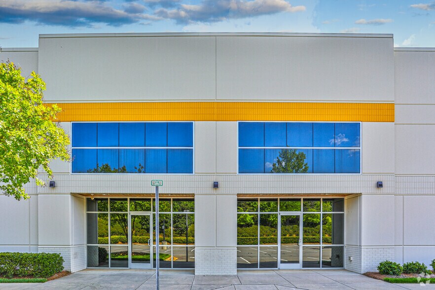 More Photos Of 4015 Shopton Rd, Charlotte Light Manufacturing For Lease