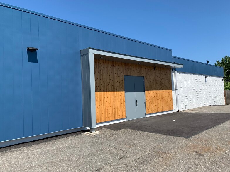 Primary Photo Of 6932 Carleton Ave, Seattle Food Processing For Sale