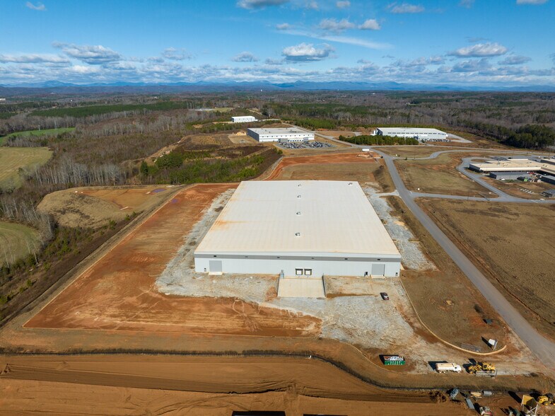 More Photos Of 444 Oconee Business Pky, Westminster Manufacturing For Lease