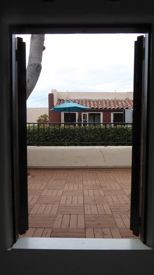 More Photos Of 451-461 E Main St, Ventura Storefront For Lease