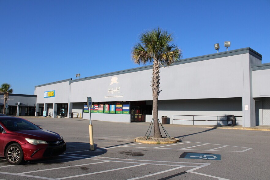 More Photos Of 1600-1638 Airport Blvd, West Columbia Unknown For Lease