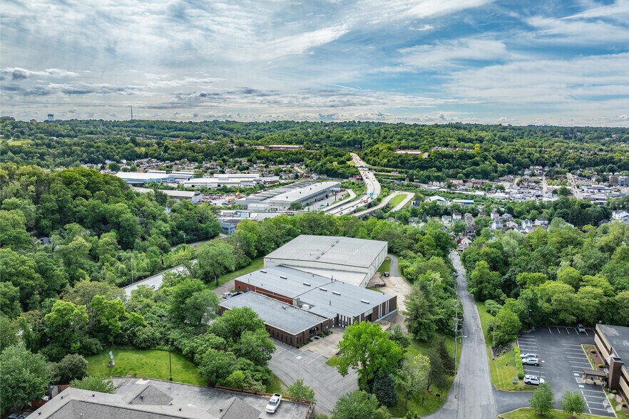 More Photos Of 500 N Bell Ave, Carnegie Warehouse For Lease