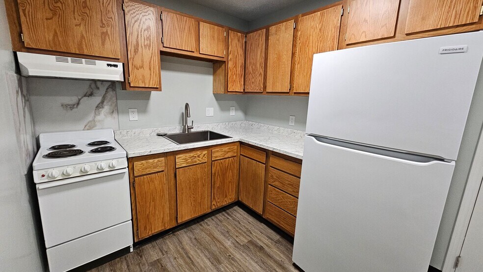 More Photos Of 3315 E 15th St, Des Moines Apartments For Sale