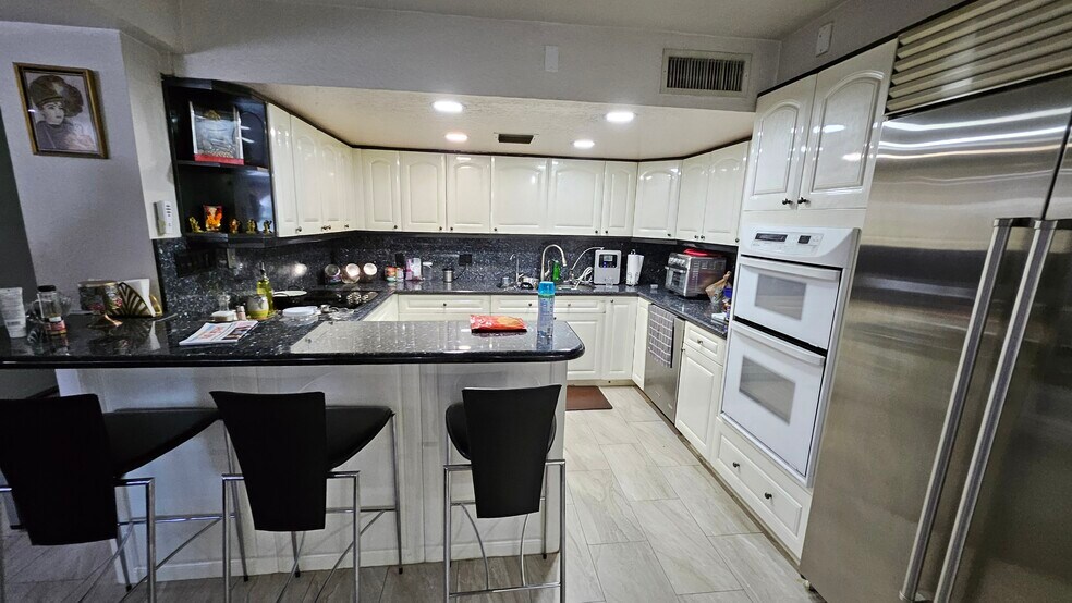 More Photos Of 670 E Vine St, Kissimmee Hotel For Sale