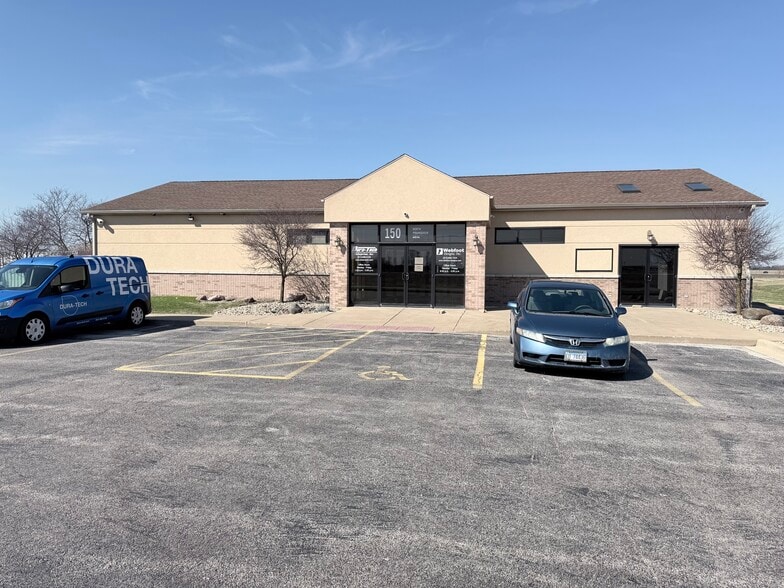 More Photos Of 150 N Prairie View Dr, Manteno General Retail For Sale