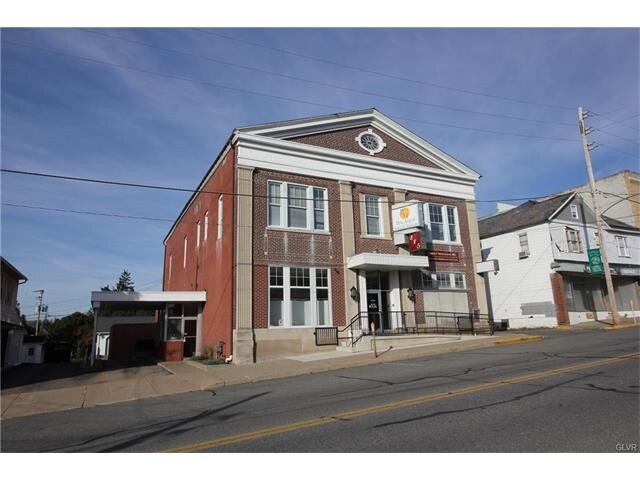 More Photos Of 215 S Robinson Ave, Pen Argyl Medical For Sale